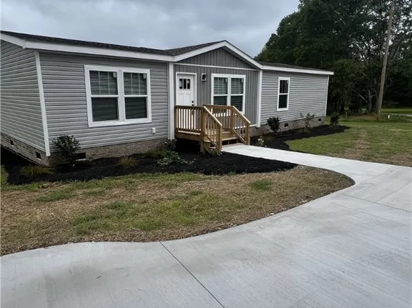 301 W Lake St, Iva, SC 29655