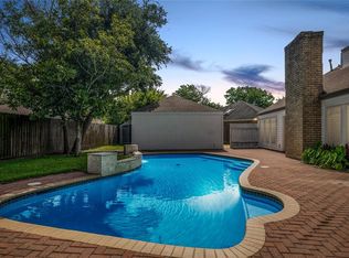 11310 Piping Rock Dr, Houston, TX 77077