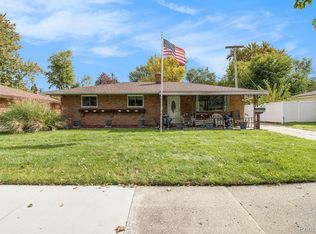 5135 Gloria St, Wayne, MI 48184