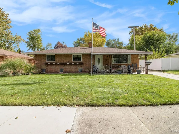 5135 Gloria St, Wayne, MI 48184