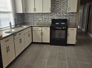 2914 E 87th St #2, Chicago, IL 60617