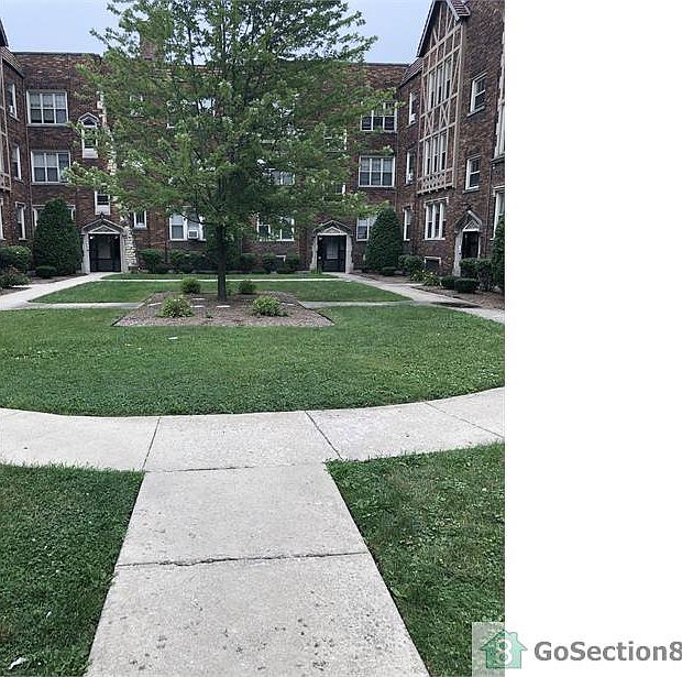 1st image of 11133 S Longwood Dr APT 1