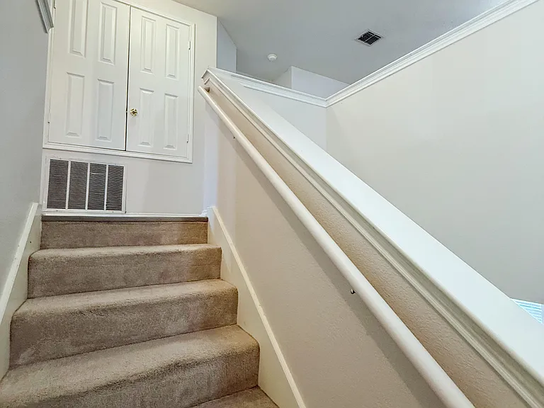 1916 Silver Leaf Dr — Photo 25