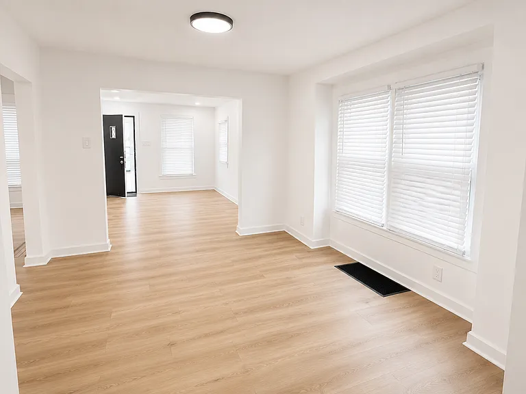 4112 Park Ave — Photo 10