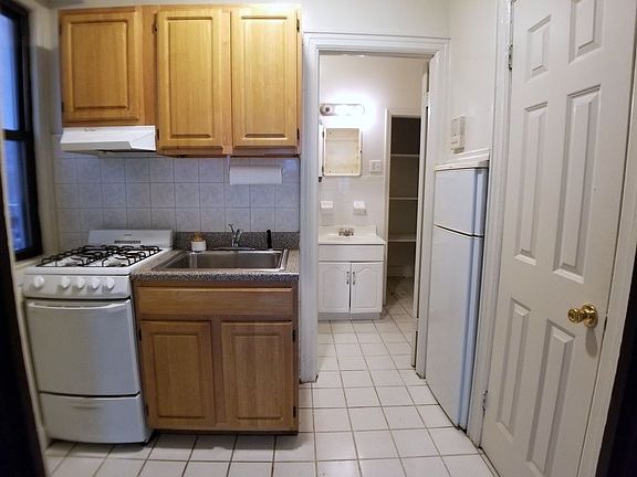 3rd image of 406 Clinton Ave #3B