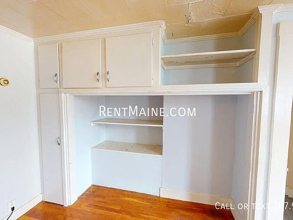4th image of 200 Center St APT 3