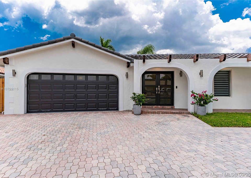 1st image of 2800 NE 59th Ct