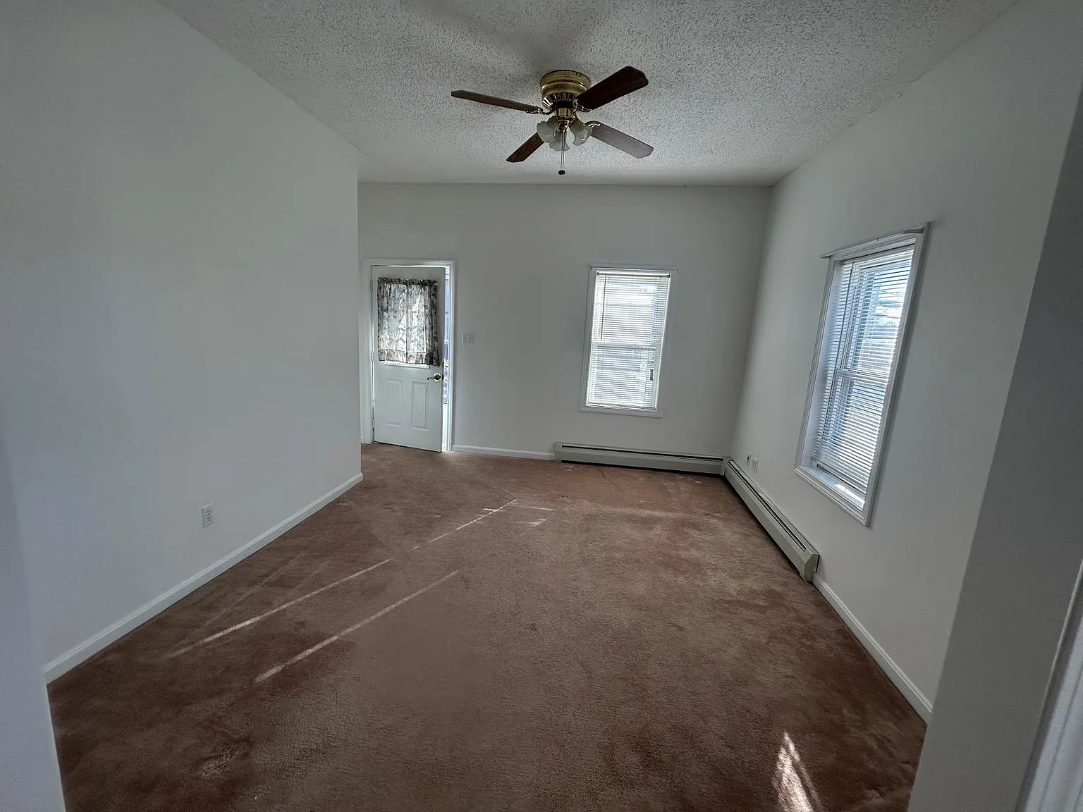 2 bed, 1700 sqft, $1,800 — Photo 4