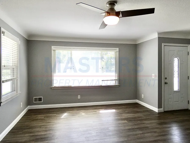 827 Wall St — Photo 4