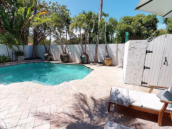 2nd image of 1608 E Las Olas Blvd