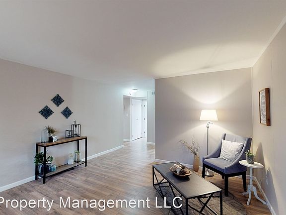 5th image of 5540 N Broadway St
