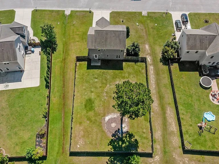 210 Wedgefield Cir — Photo 28