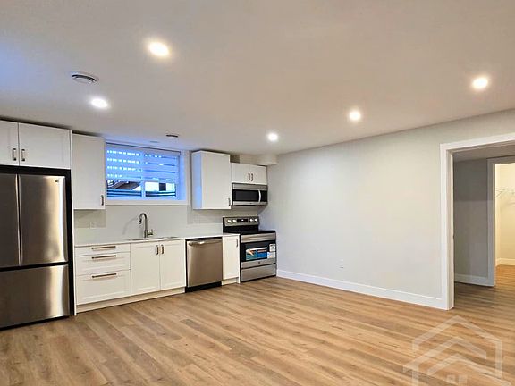 2nd image of 9405 Elgin St W #2