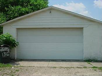 2nd image of 136 Whitethorne Ave