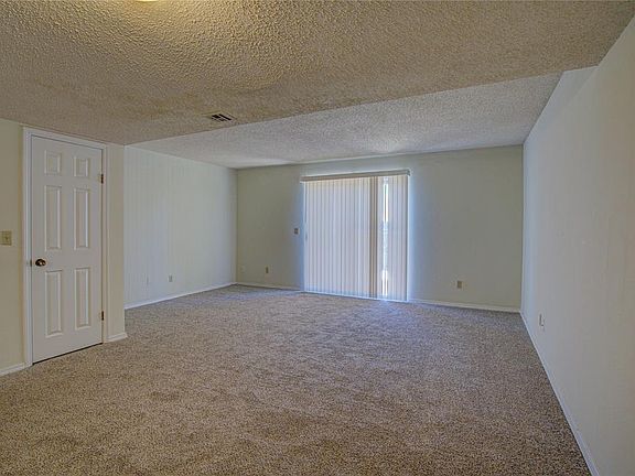 4th image of 1217 Lakecrest Dr