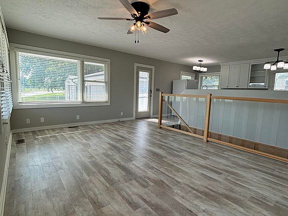 5th image of 20762 Elkhorn Dr