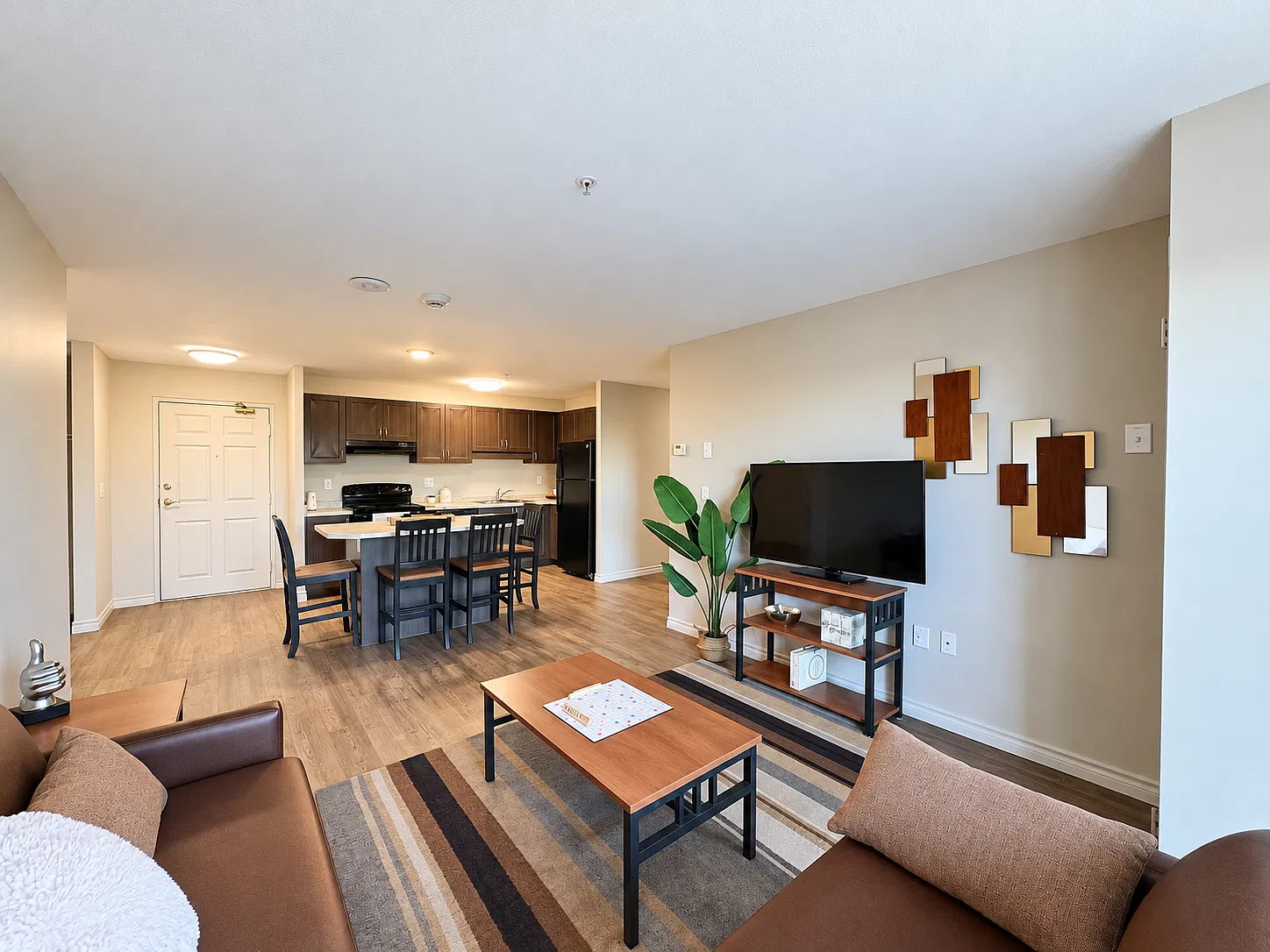 4 bed, 502 sqft, $2,999 — Photo 1