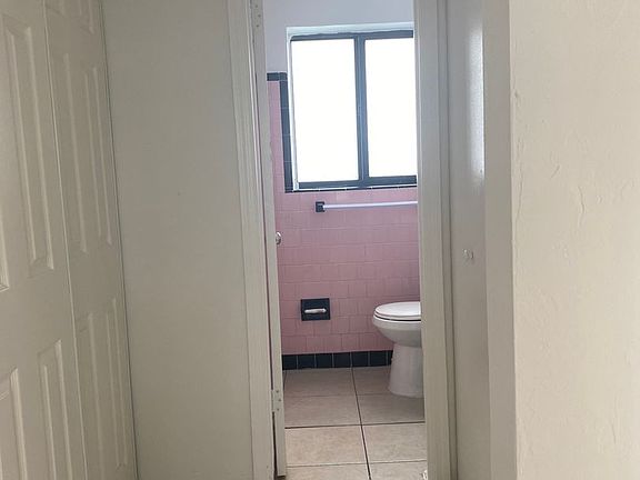 4th image of 2238 Fillmore St APT 10
