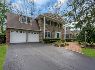 80 Wichard Blvd, Commack, NY 11725