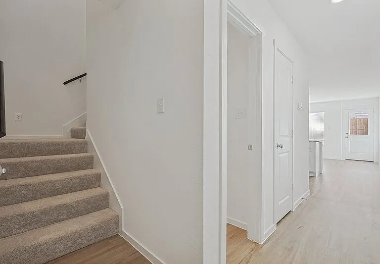 4217 Belmont Dr — Photo 3
