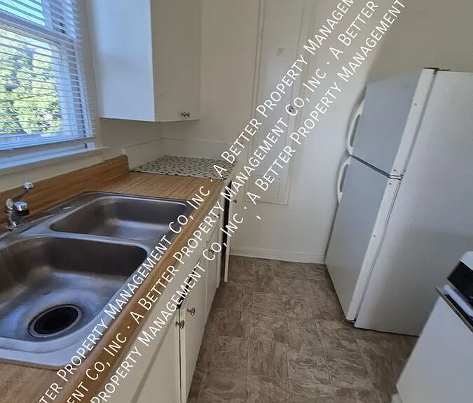 270 Redondo Ave #B — Photo 2