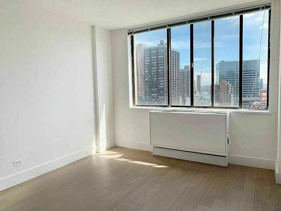 1st image of 200 E 33rd St APT 20A