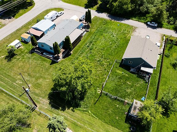 3rd image of 605 13th Ave E