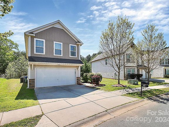 5th image of 4528 Stone Mountain Dr