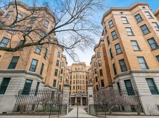 550 W Surf St APT 406, Chicago, IL