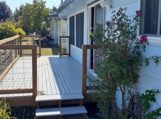 1596 Country Club Dr, Camano Island, WA 98282