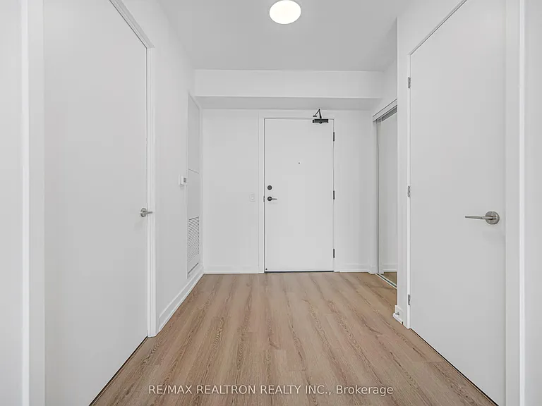 100 Queens Cay E #2508 — Photo 10