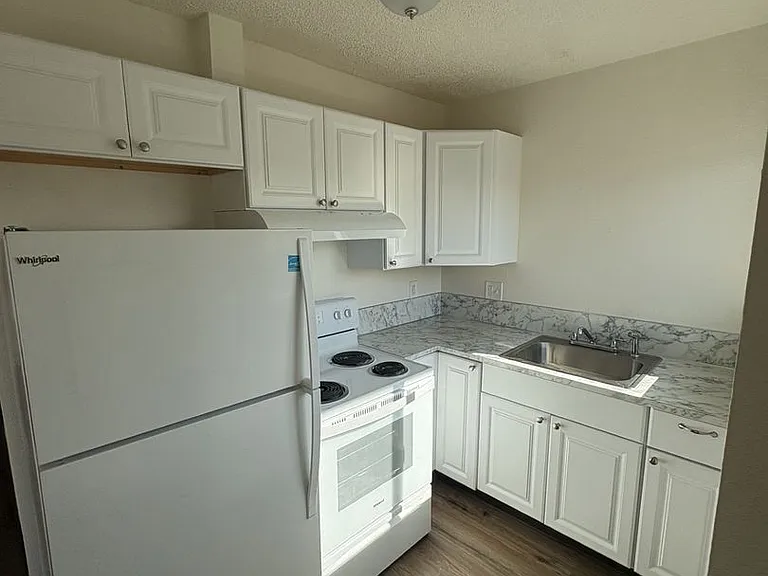 Enjoy Half Off May's Rent in a Prime Location! — Photo 13