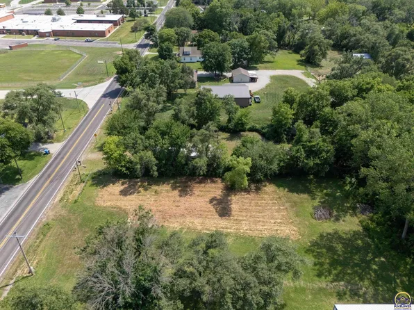 5725 NW Topeka Blvd, Topeka, KS 66617
