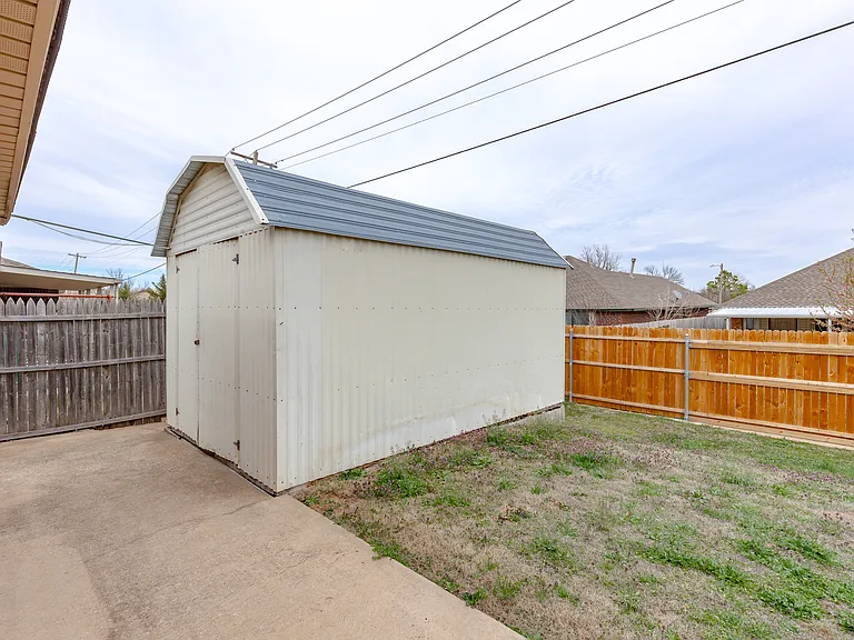 10304 Southridge Ter — Photo 13