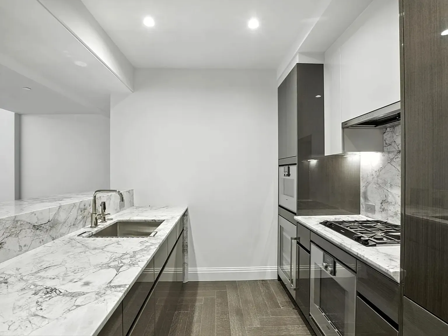 301 Park Ave — Photo 2