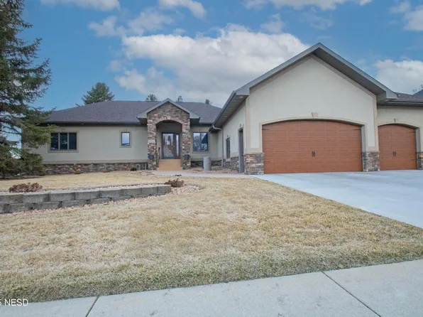 1111 17th St NE, Watertown, SD 57201