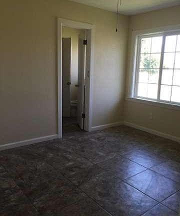 5th image of 1725 Kern St