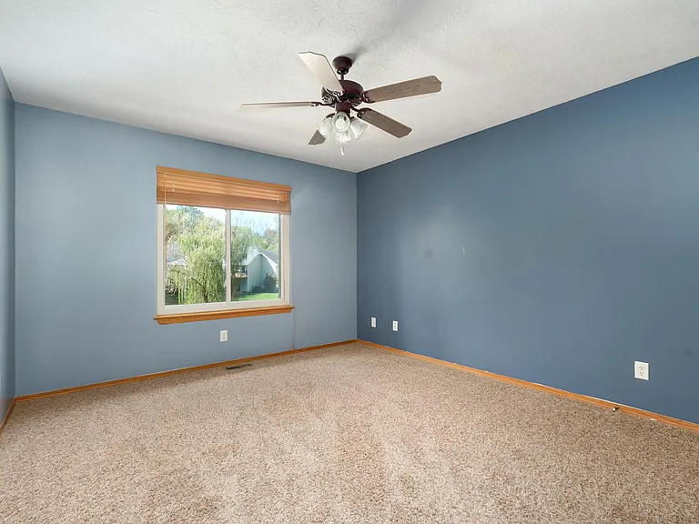 2062 W Willow Lakes Cv — Photo 31