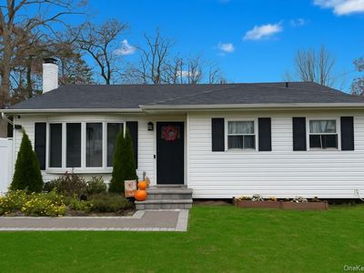 425 Blue Point Road, Farmingville, NY, 11738