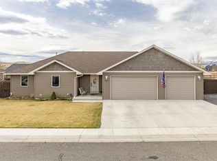 3214 Twin Creek Trail Ave, Cody, WY 82414
