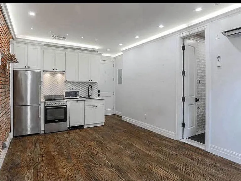 43 Columbia Pl #1C — Photo 1