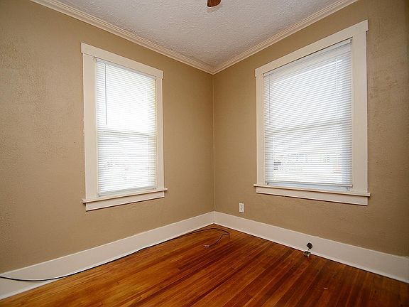 4th image of 2821 4th Ave