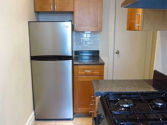 2nd image of 542 E 79th St APT 4O