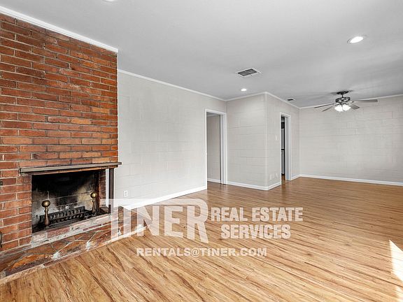 3rd image of 5200 Cabrillo Way
