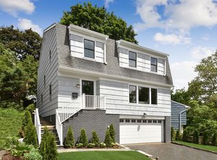 2250 Boston Post Rd, Larchmont, NY 10538