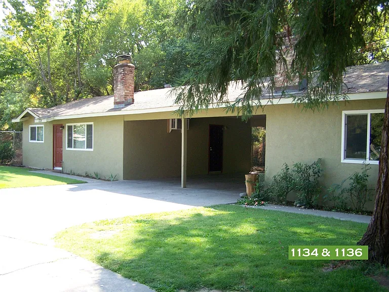 1134 Azusa St — Photo 1