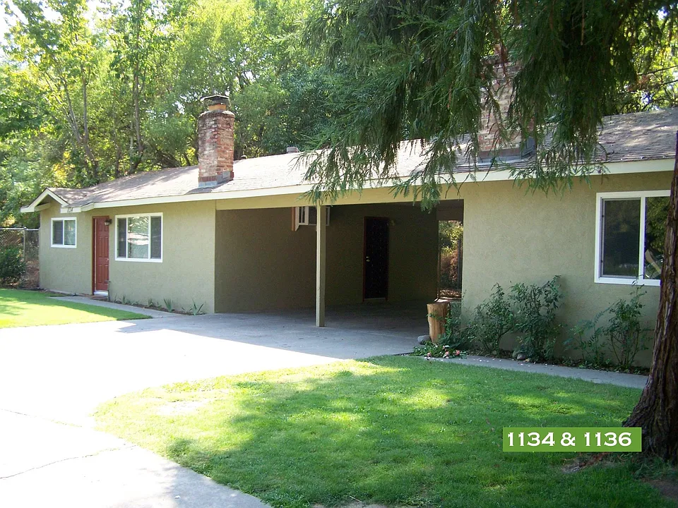 1134 Azusa St