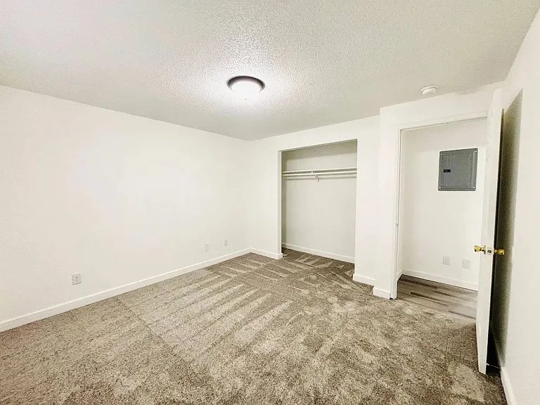 Liberty Apartments — Photo 15