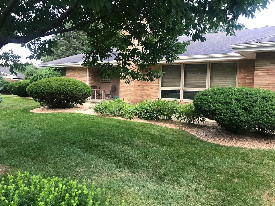 1st image of 11633 S Highwood Dr