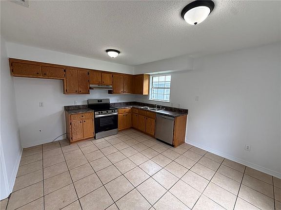 4th image of 307 4th Ave